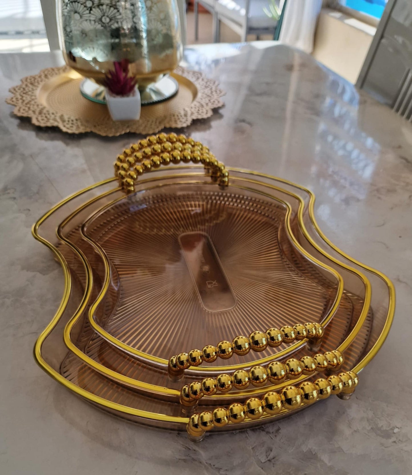 Lot de 3 Plateaux Transparents Marron avec Manches en Perles Dorées